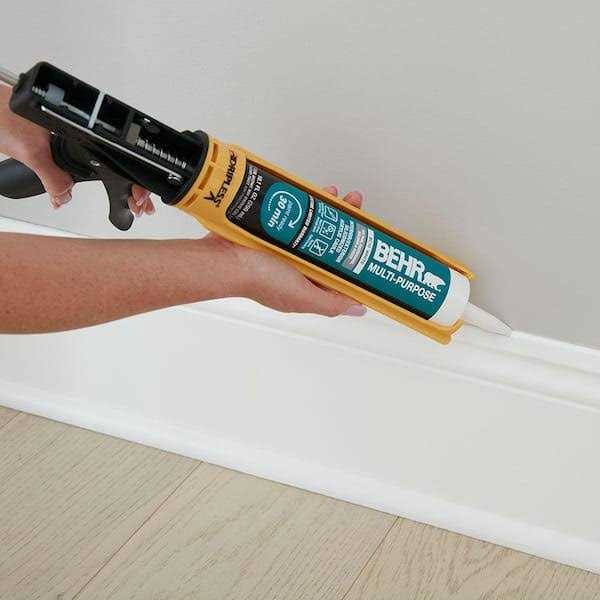 10.1 fl. oz. White Siliconized Acrylic Latex Caulk B4097