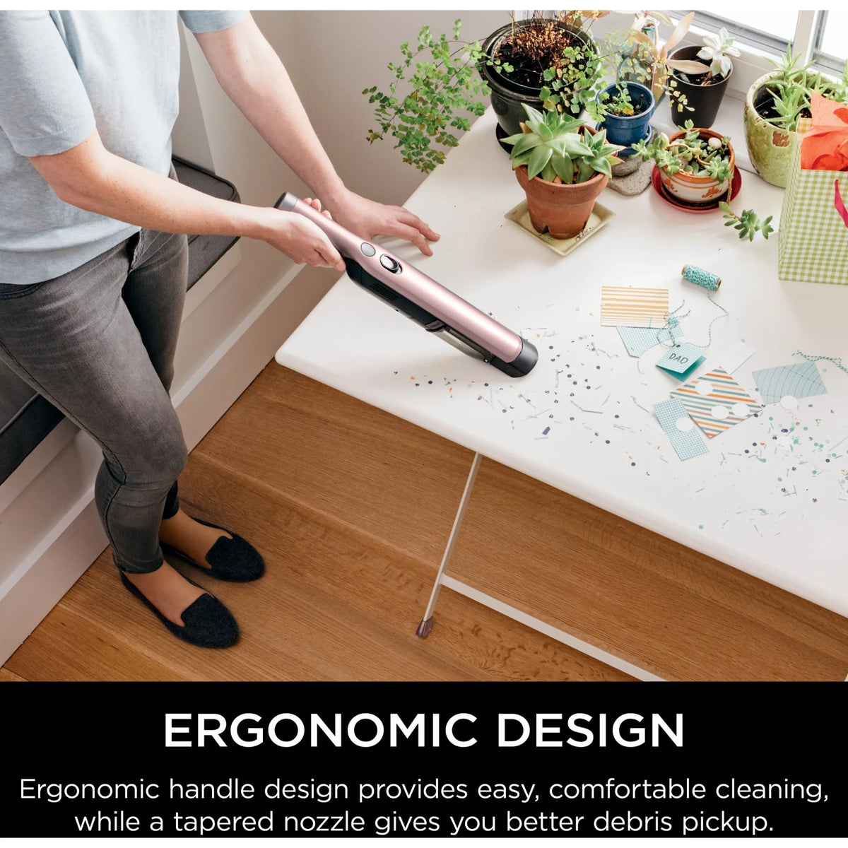 Cord-Free Handheld Vacuum C33048