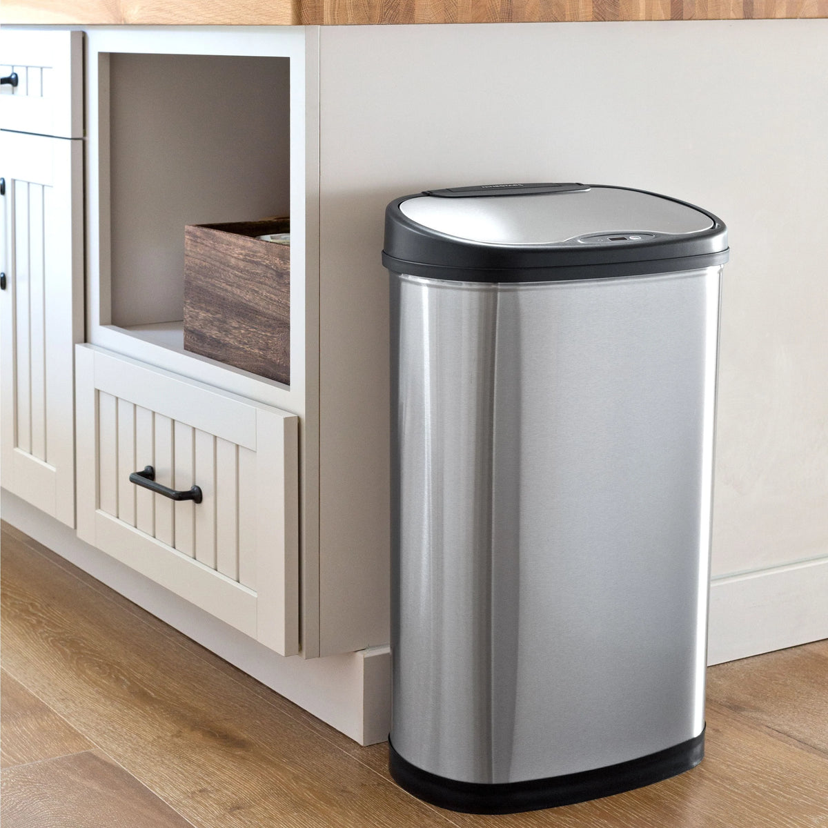 13.2 Gallon Stainless Steel Motion Sensor Trash Can M451