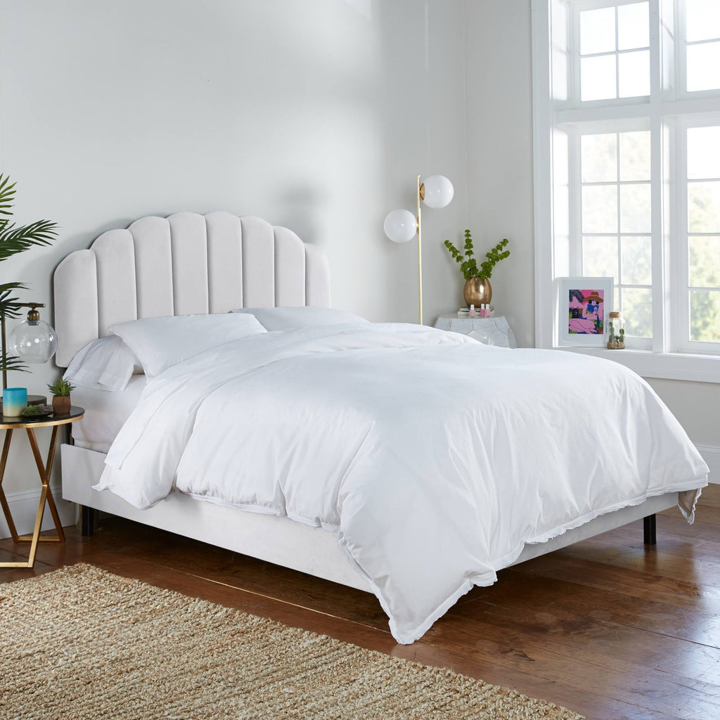 White Shell Velvet Bed J996