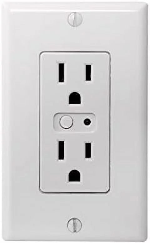 White Z-Wave Single Wall Outlet D846