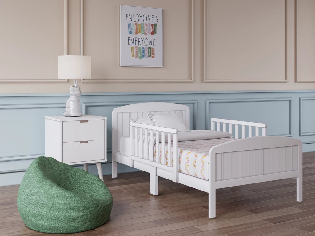 Off-White Wooden Toddler Bed H371582