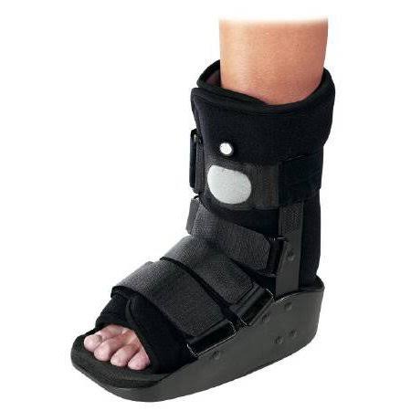 Medium Male Walker Boot Z260