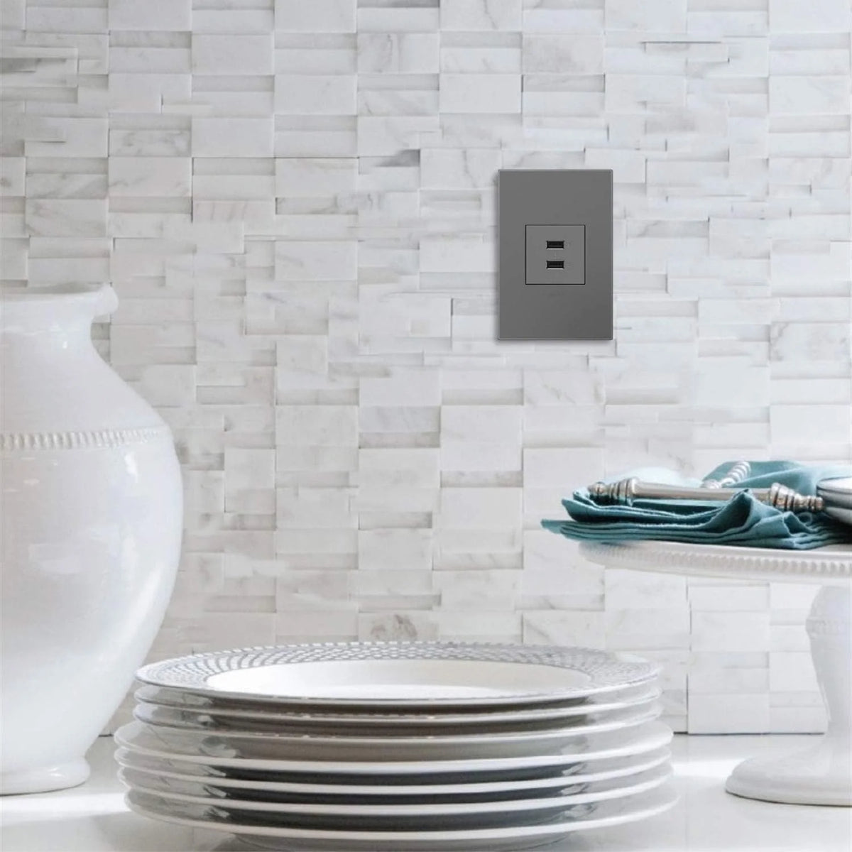 A/A USB Outlet H9553