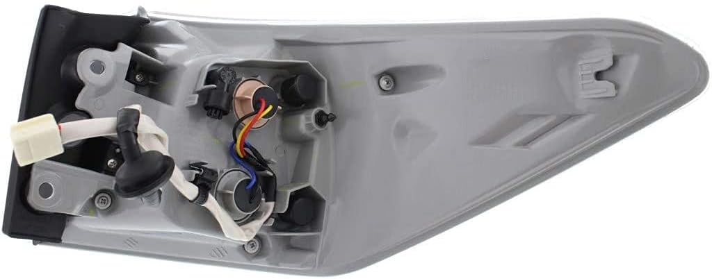 Rear Tail Light Driver Side Y92250