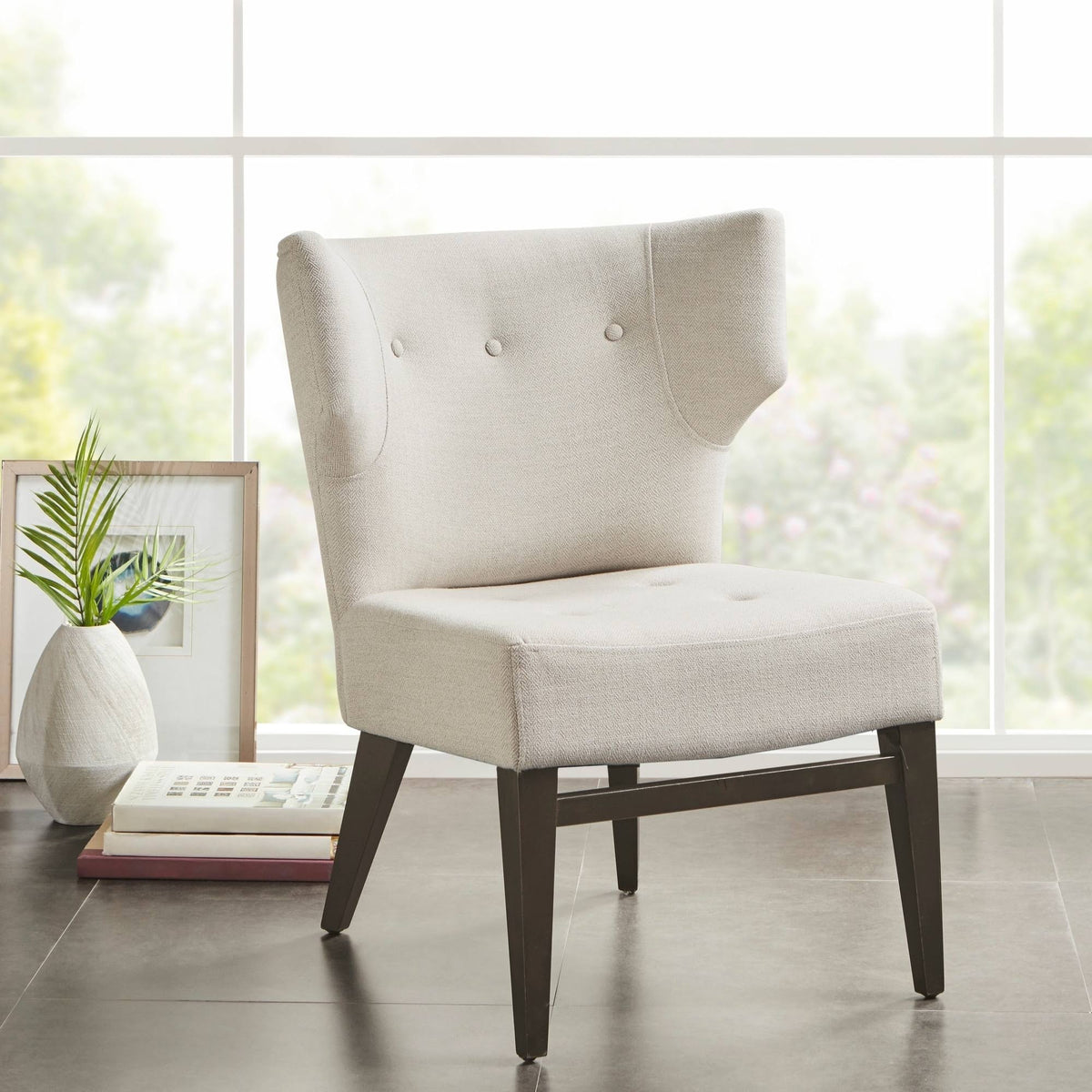 Ivory Accent Chair T557524